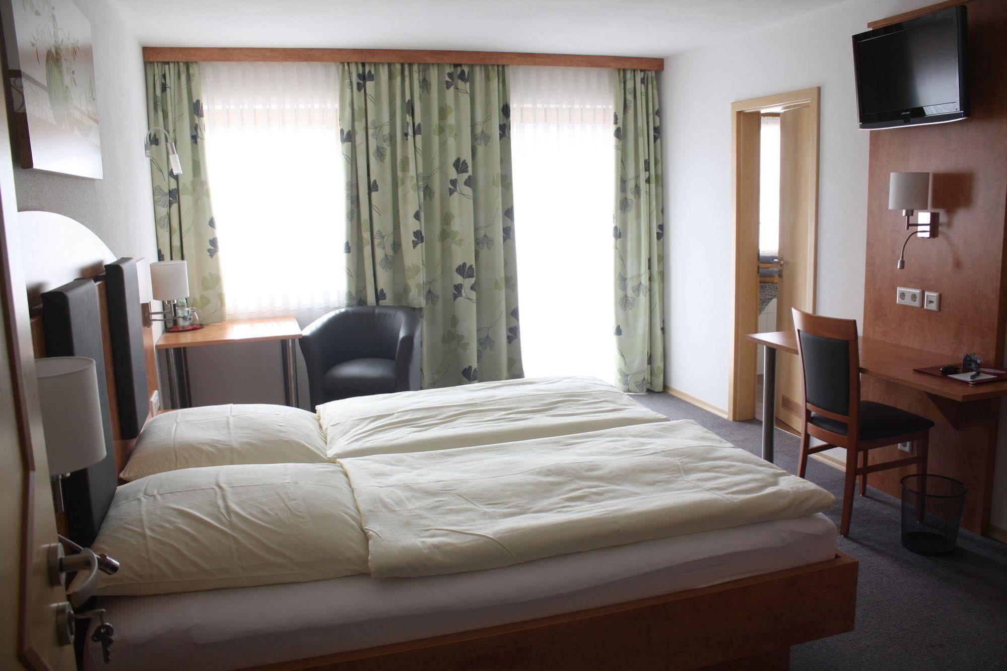 Hotel Garni Hopfengold Wolnzach Exterior photo