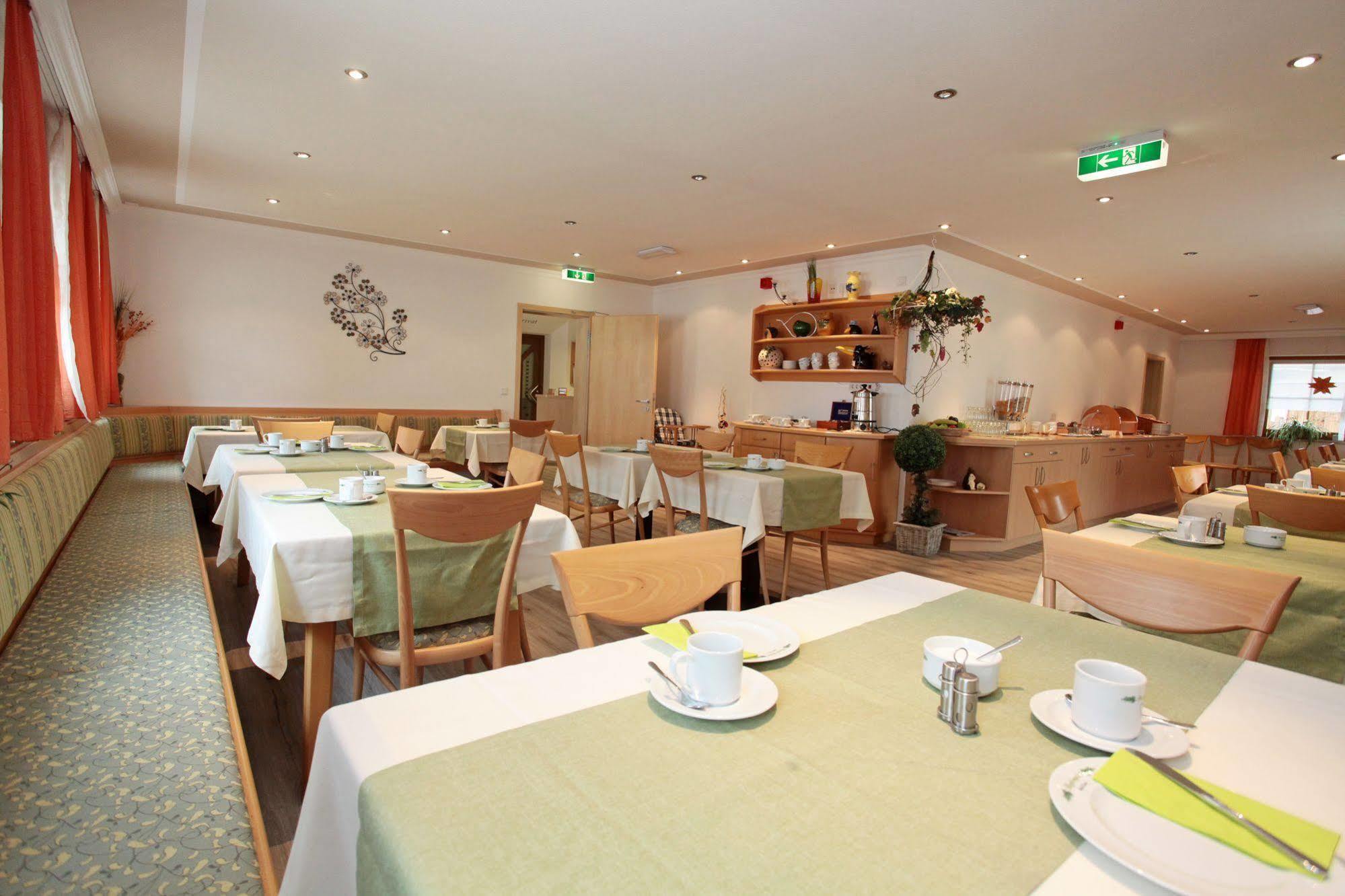 Hotel Garni Hopfengold Wolnzach Exterior photo
