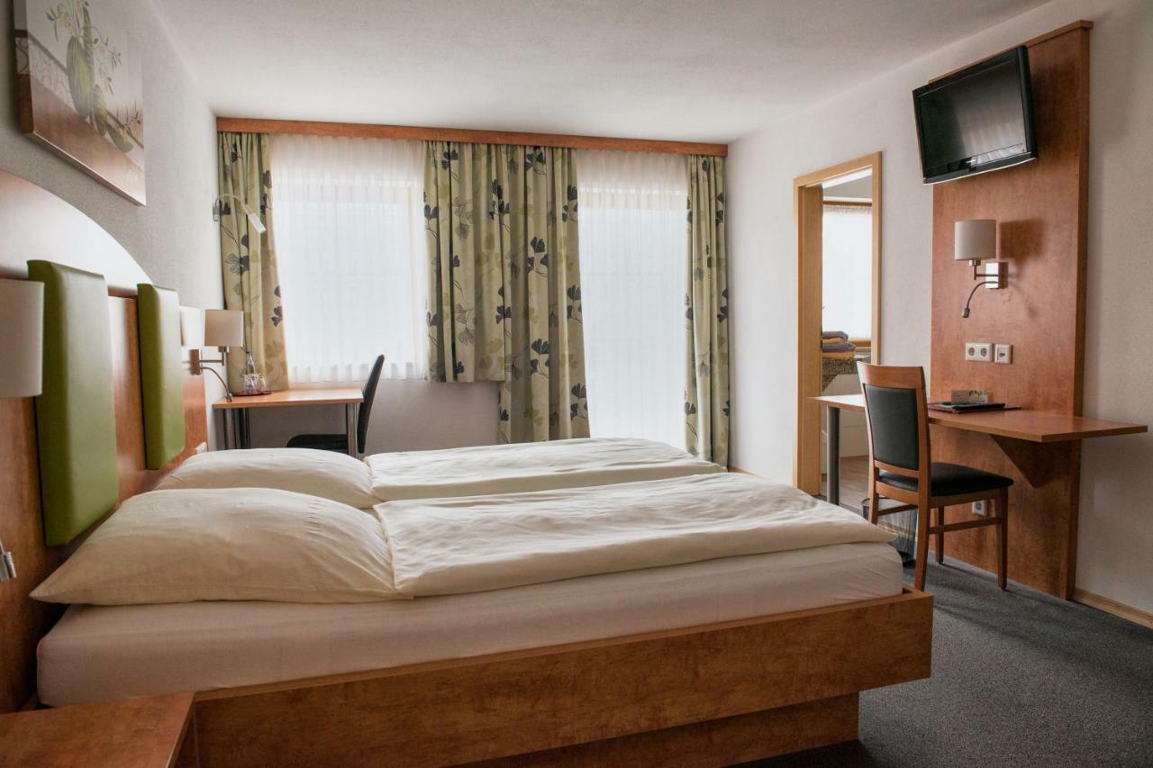 Hotel Garni Hopfengold Wolnzach Exterior photo